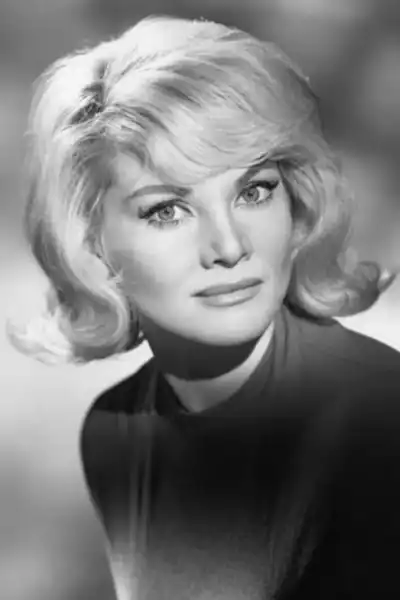 Diane Cilento